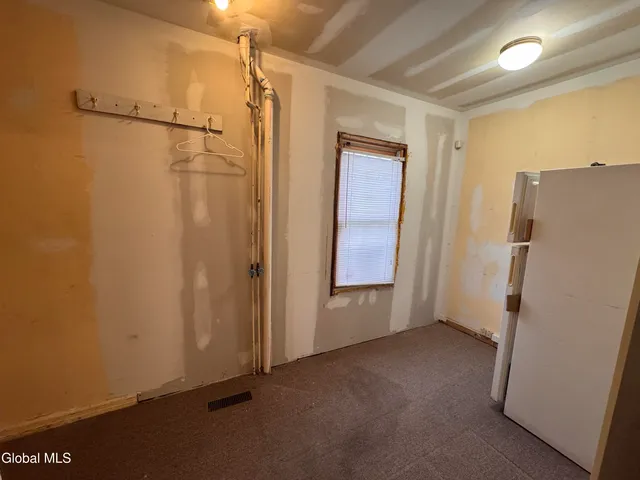 $2,200 | 1316 Central Avenue, Colonie, NY 12205