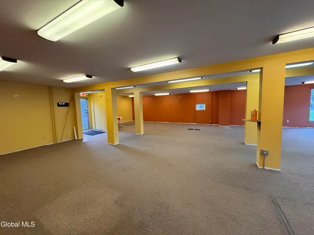 $2,200 | 1316 Central Avenue, Colonie, NY 12205