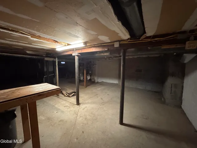 $2,200 | 1316 Central Avenue, Colonie, NY 12205