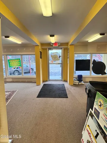 $2,200 | 1316 Central Avenue, Colonie, NY 12205