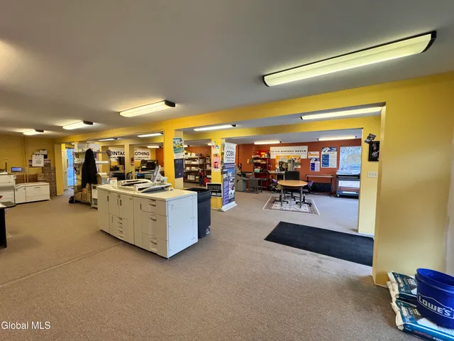 $2,200 | 1316 Central Avenue, Colonie, NY 12205