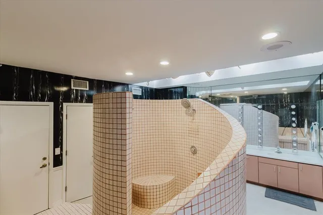 $1,175,000 | 4404 Old Orchard Drive, Tampa, FL 33618