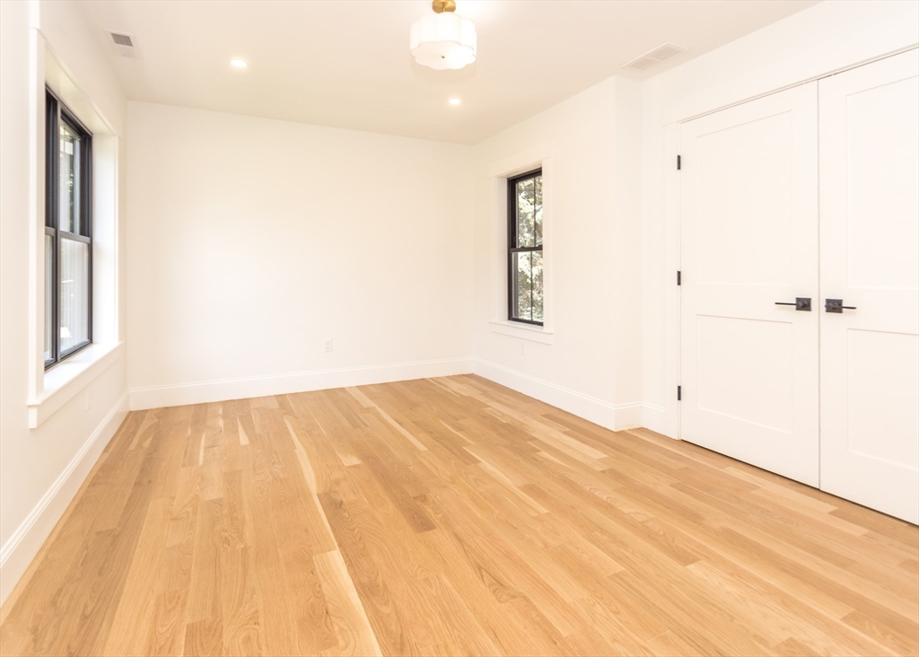 38 Hillcroft Road Waltham, MA 02452 - Photo 24 of 40