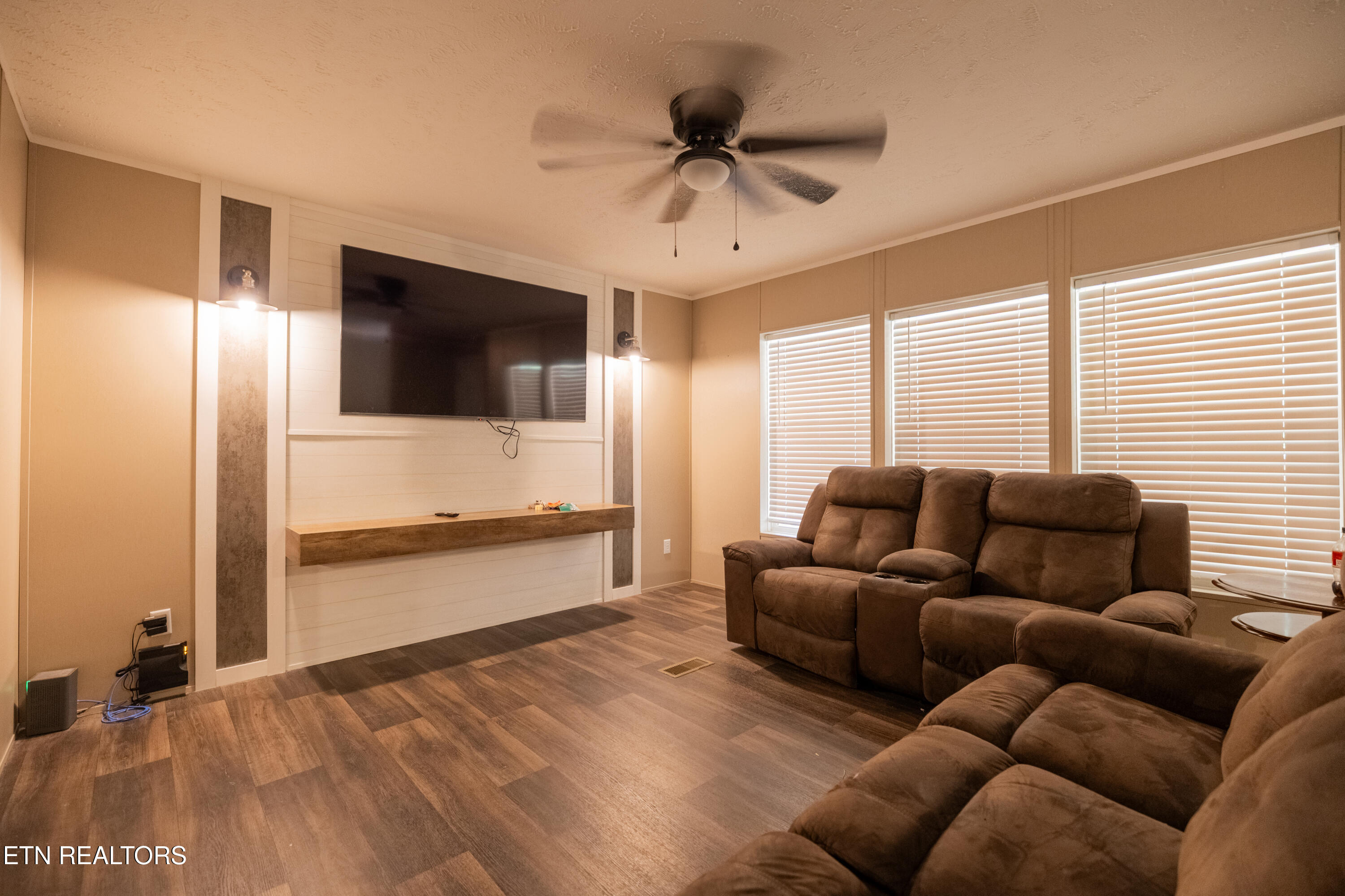 848 Black Mountain Road Dunlap, TN 37327 - Photo 8 of 32 Rylanmedia-12