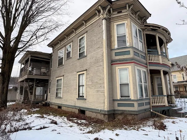 $150,000 | 372 North Main Street, Barre, VT 05641