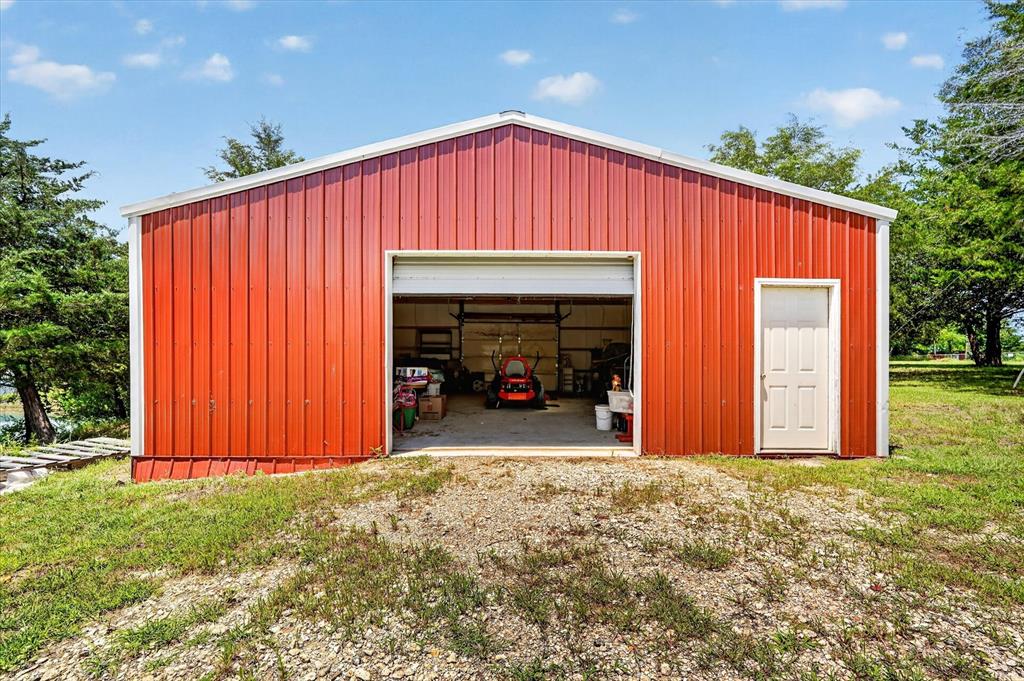 8088 Telegraph Road Quinlan, TX 75474 - Photo 6 of 34