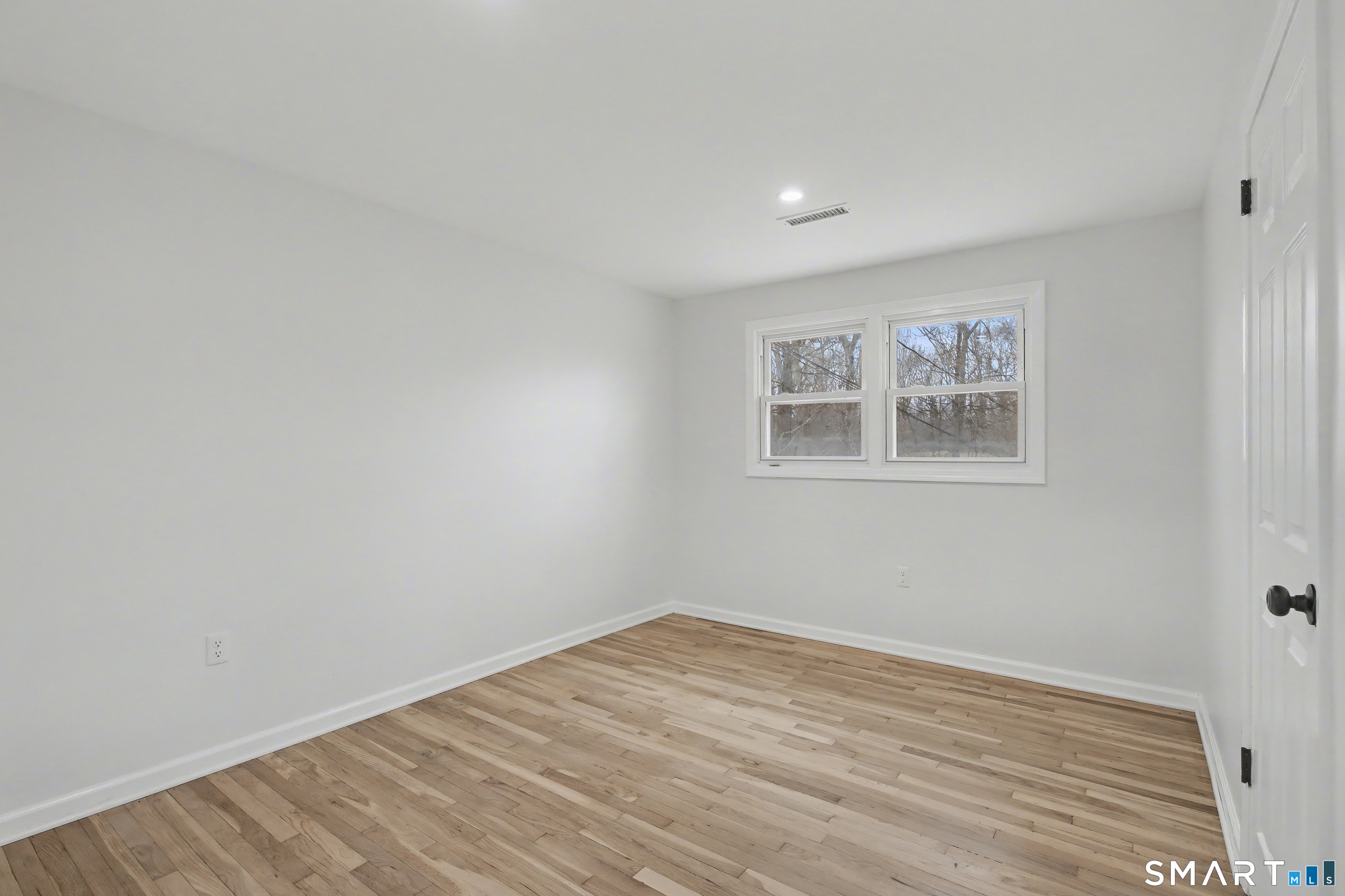 12 Rustic Lane Madison, CT 06443 - Photo 15 of 29 Bedroom number three main level