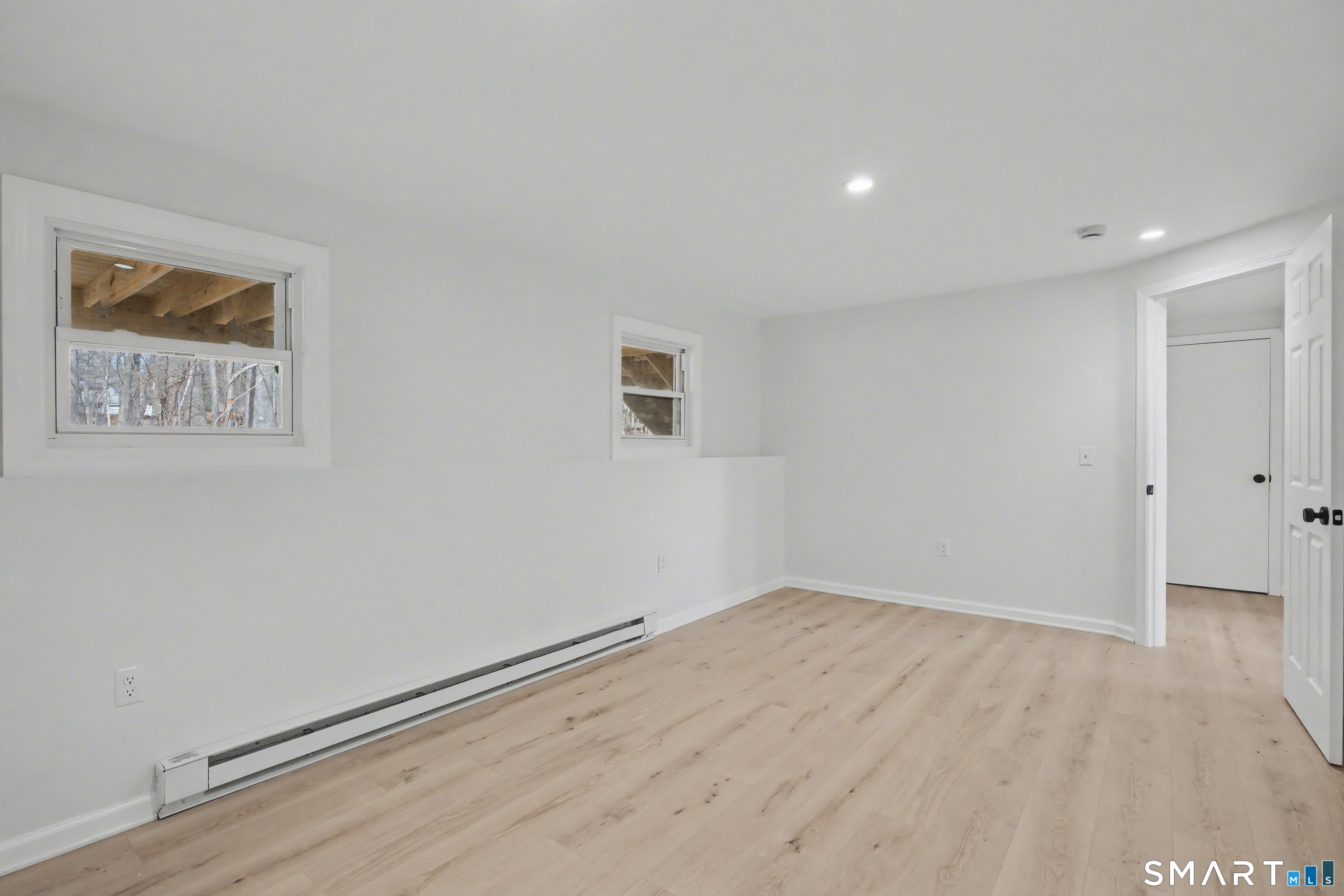 12 Rustic Lane Madison, CT 06443 - Photo 21 of 29 First floor bedroom