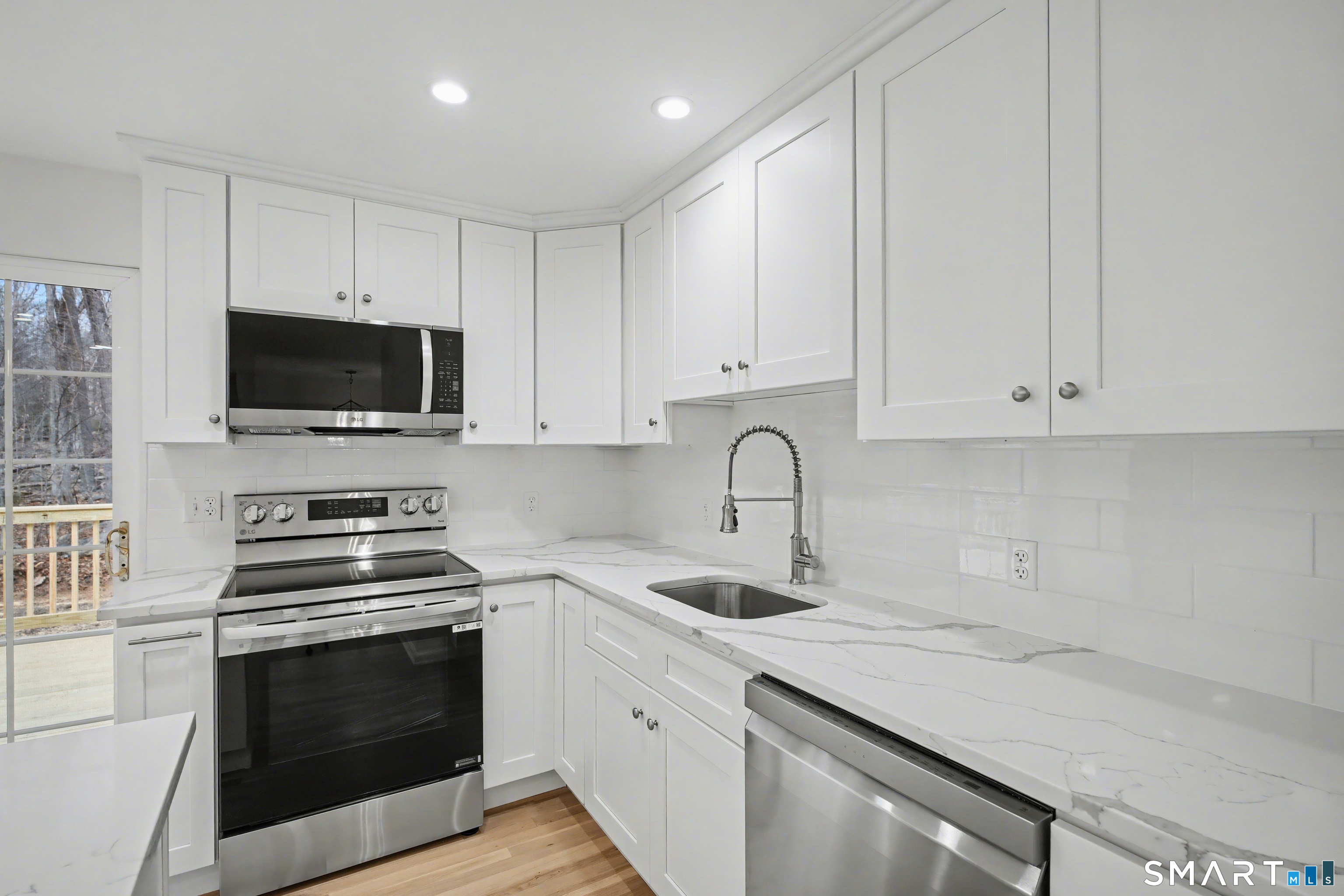 12 Rustic Lane Madison, CT 06443 - Photo 6 of 29