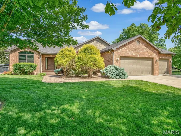 $584,900 | 4192 Laurel Oak Lane, Smithton, IL 62285