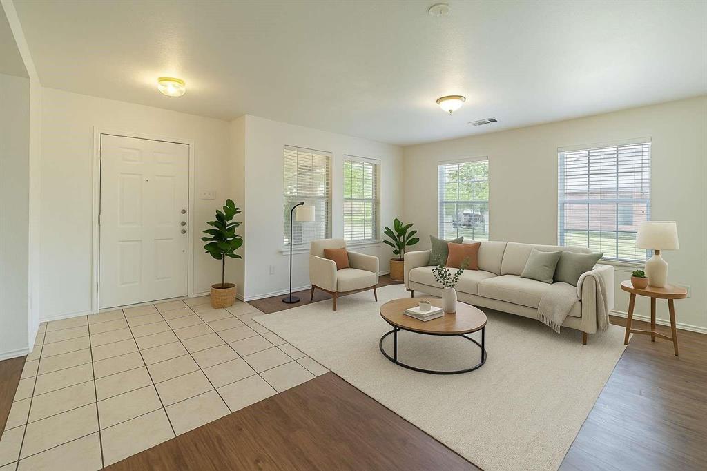 317 Quail Run Road Red Oak, TX 75154 - Photo 2 of 34