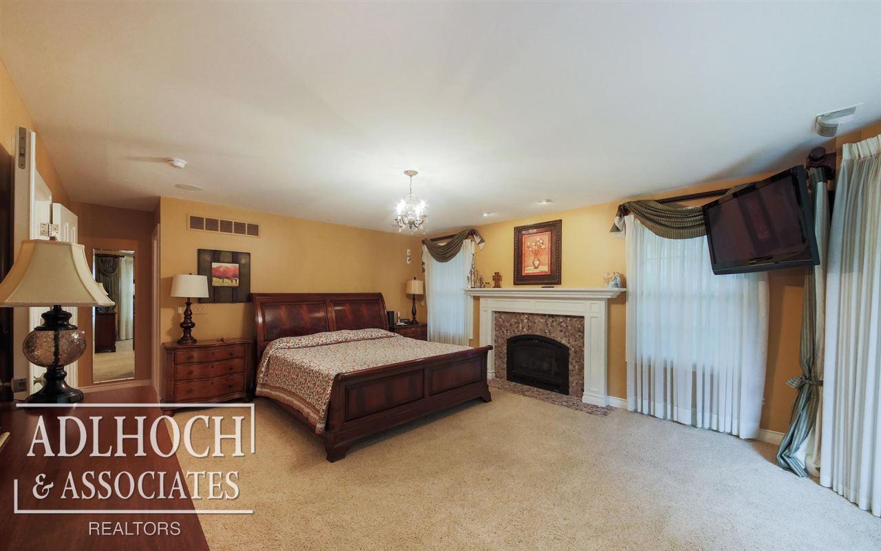 920 Shoreham Road Grosse Pointe Woods, MI 48236 - Photo 17 of 39