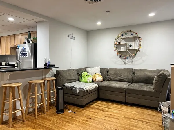$4,080 | 11 Blackwood Street, Unit B, Boston, MA 02115
