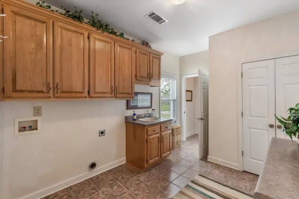$375,000 | 2225 Candy Lane, Burlison, TN 38015