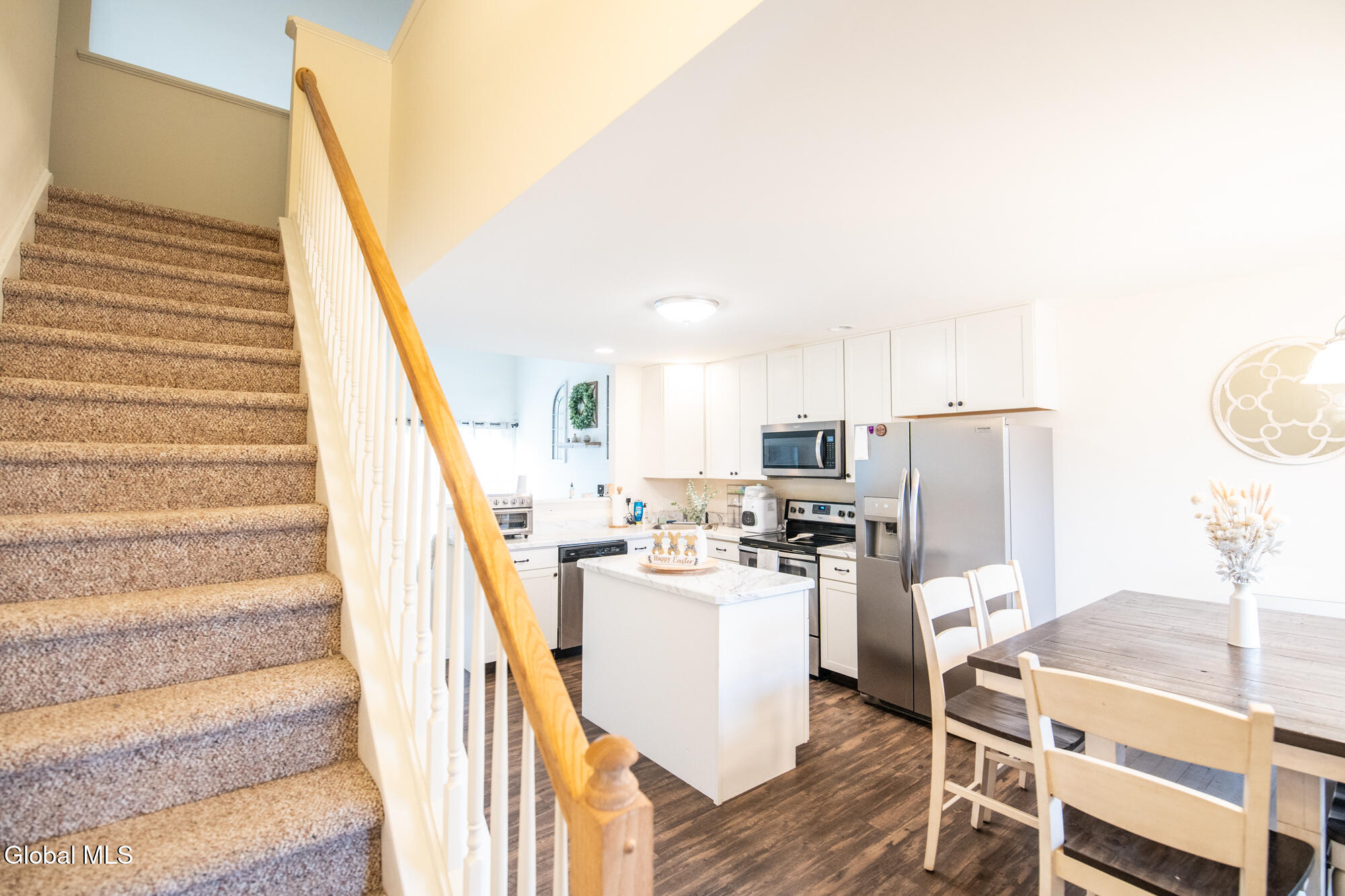 70 B Fellows Road Halfmoon, NY 12065 - Photo 11 of 19 DSC07351