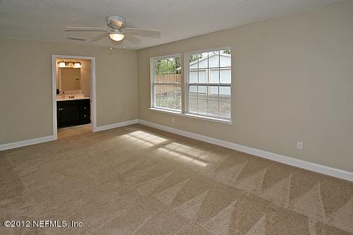 5624 Temple Road Jacksonville, FL 32207 - Photo 4 of 15 Master bedroom