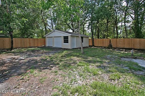 5624 Temple Road Jacksonville, FL 32207 - Photo 6 of 15 backyard