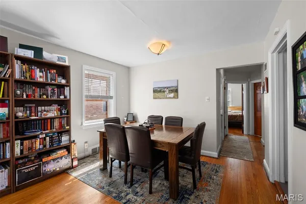 $385,000 | 7030 Amherst Avenue, University City, MO 63130