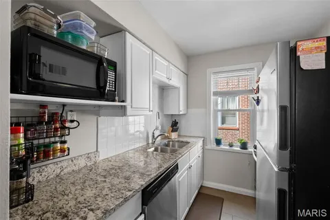 $385,000 | 7030 Amherst Avenue, University City, MO 63130