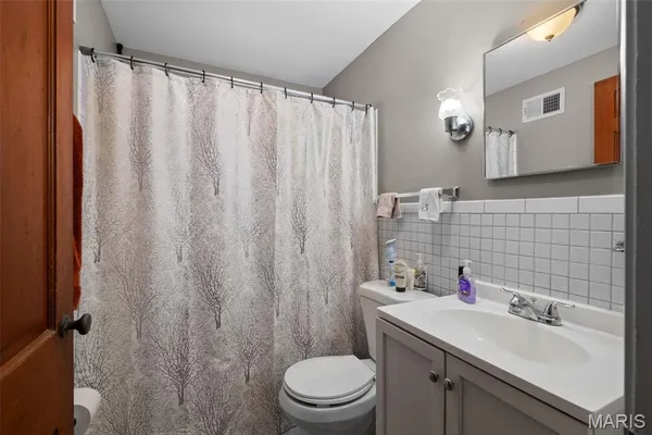 $385,000 | 7030 Amherst Avenue, University City, MO 63130