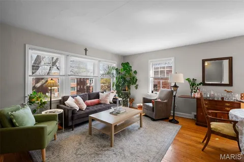 $385,000 | 7030 Amherst Avenue, University City, MO 63130