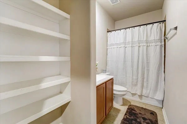 $2,100 | 8827 Willet Street, Baytown, TX 77521