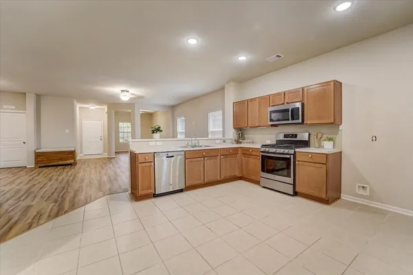 $2,100 | 8827 Willet Street, Baytown, TX 77521