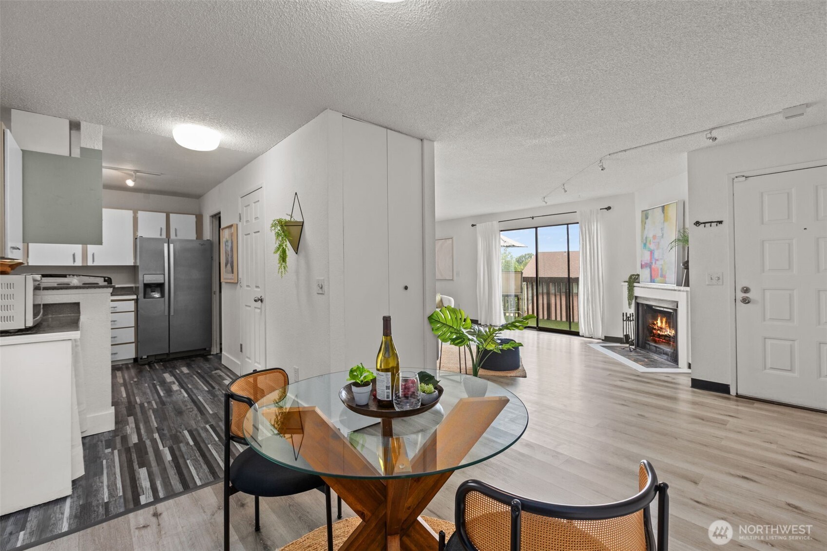 25042 Lake Fenwick Road, Unit 35 Kent, WA 98032 - Photo 11 of 38