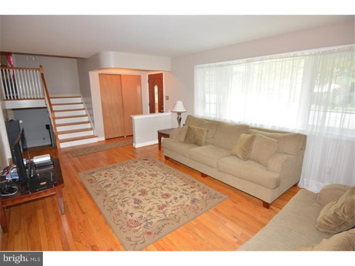 516 Snyder Road West Lawn, PA 19609 - Photo 4 of 21 Gallery Image 4