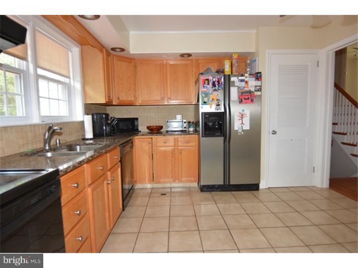 516 Snyder Road West Lawn, PA 19609 - Photo 5 of 21 Gallery Image 5