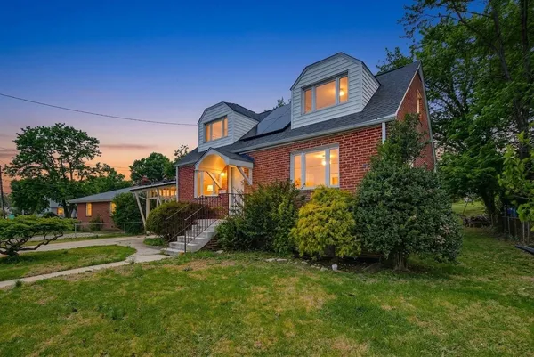 $580,000 | 10202 Gardiner Avenue, Silver Spring, MD 20902