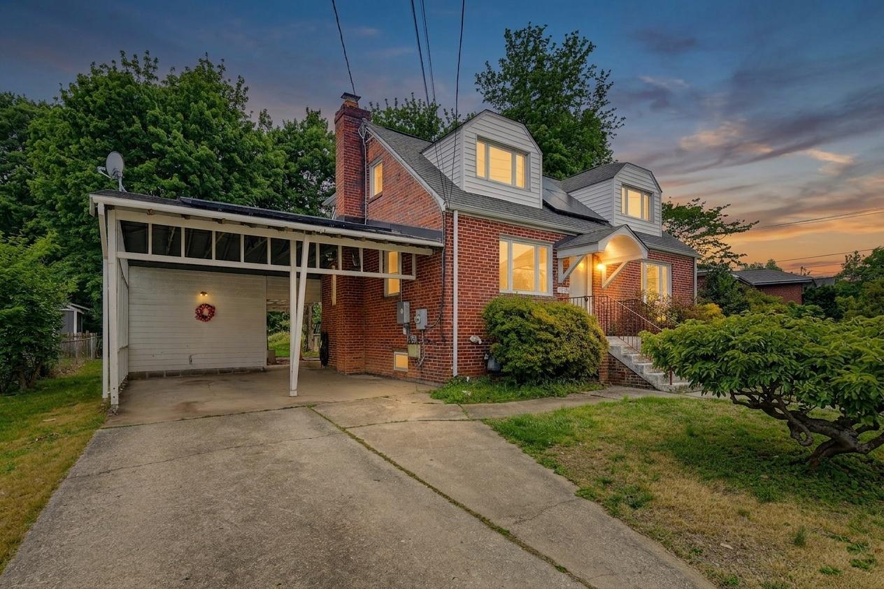 10202 Gardiner Avenue Silver Spring, MD 20902 - Photo 2 of 40 Virtually enhanced for season and time of day