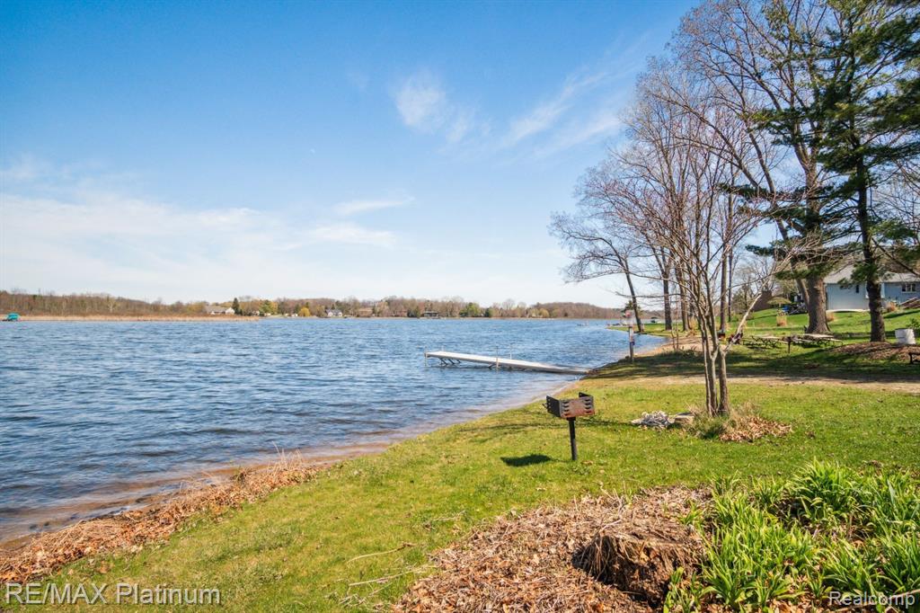 2765 Earl Lake Road Howell, MI 48843 - Photo 41 of 44