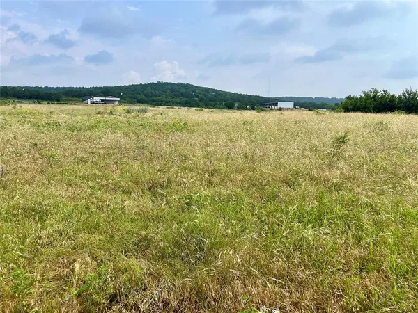 $225,000 | 7 South Rnch Drive, Graham, TX 76450