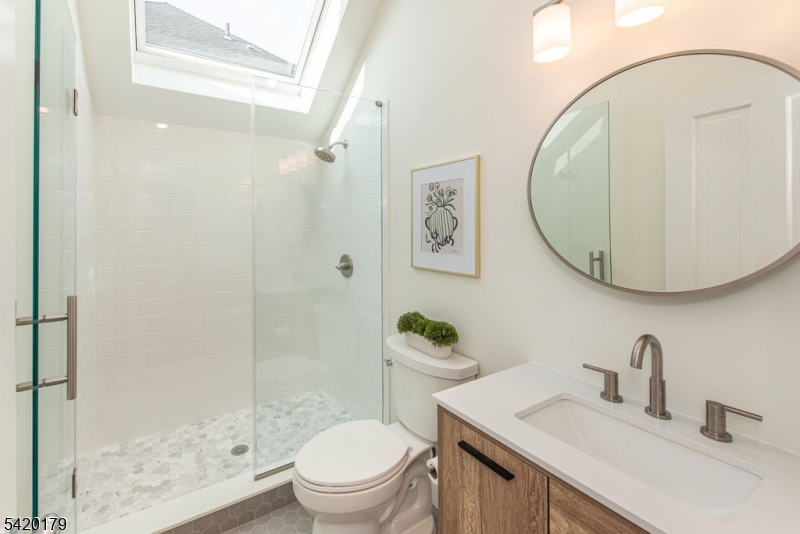 14 Burnside Street Montclair, NJ 07043 - Photo 13 of 27