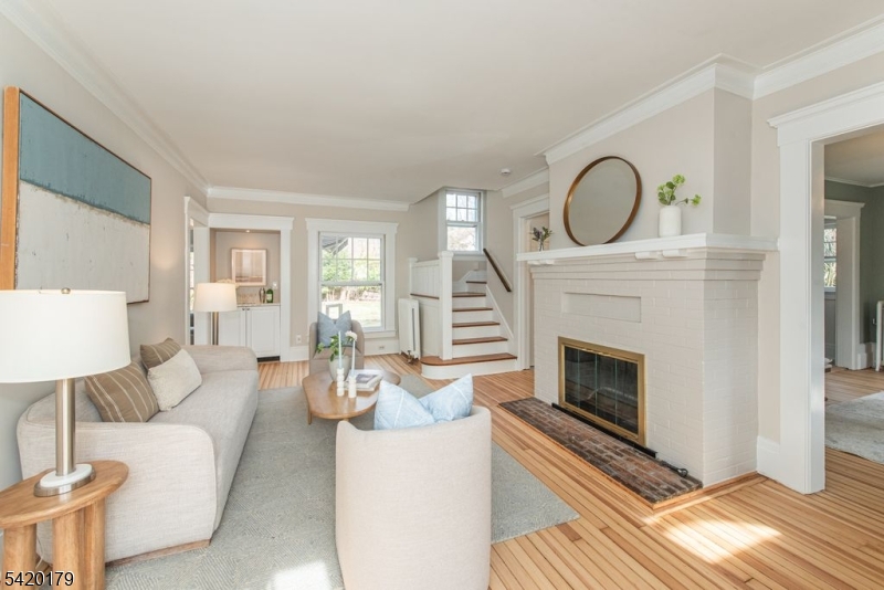 14 Burnside Street Montclair, NJ 07043 - Photo 3 of 27