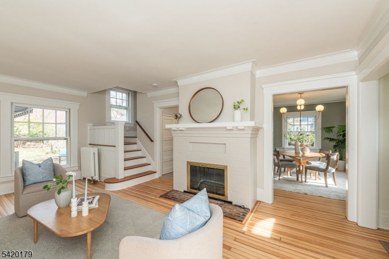 14 Burnside Street Montclair, NJ 07043 - Photo 5 of 27