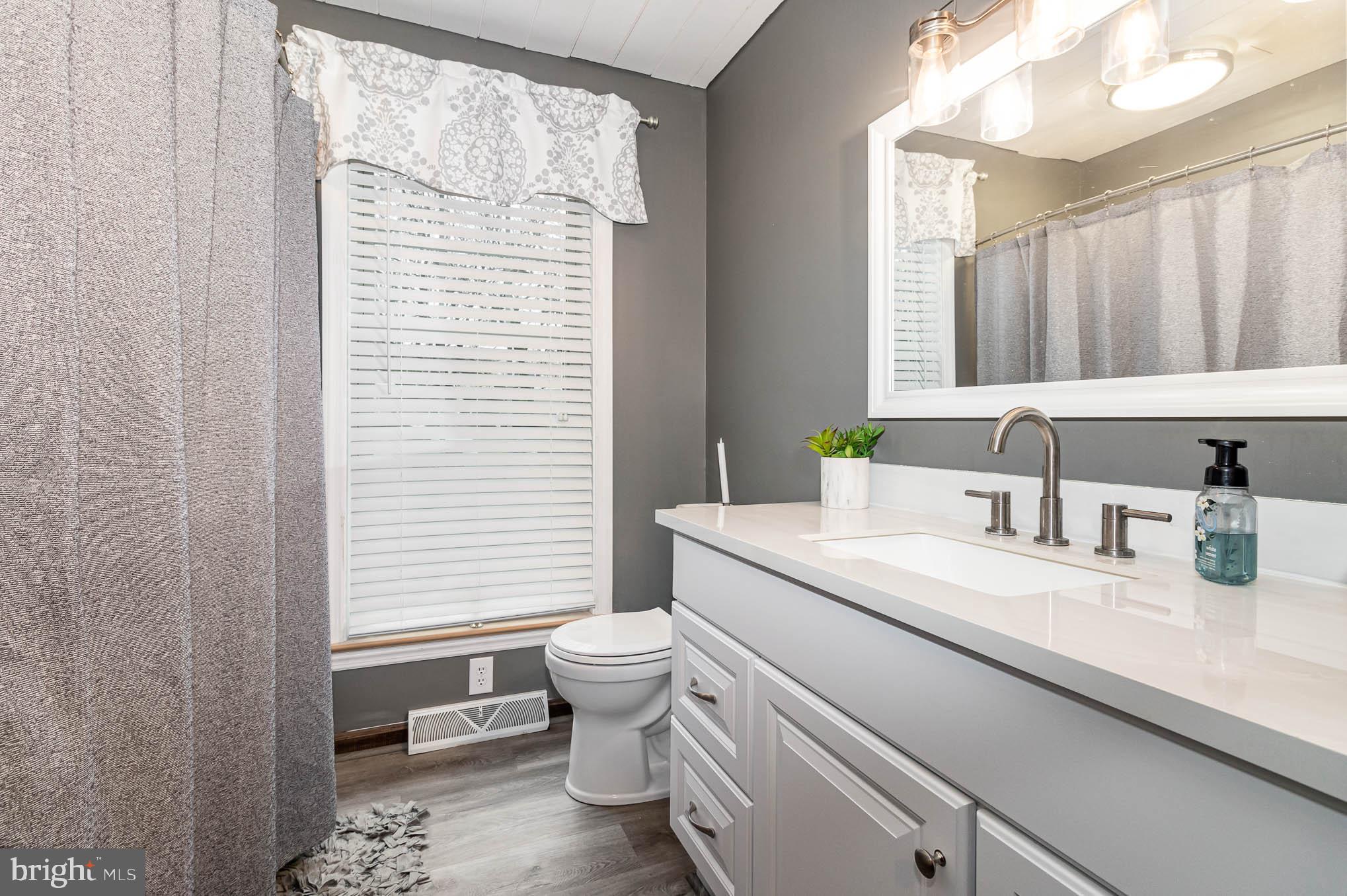 105 Pleasant View Drive Lititz, PA 17543 - Photo 12 of 29