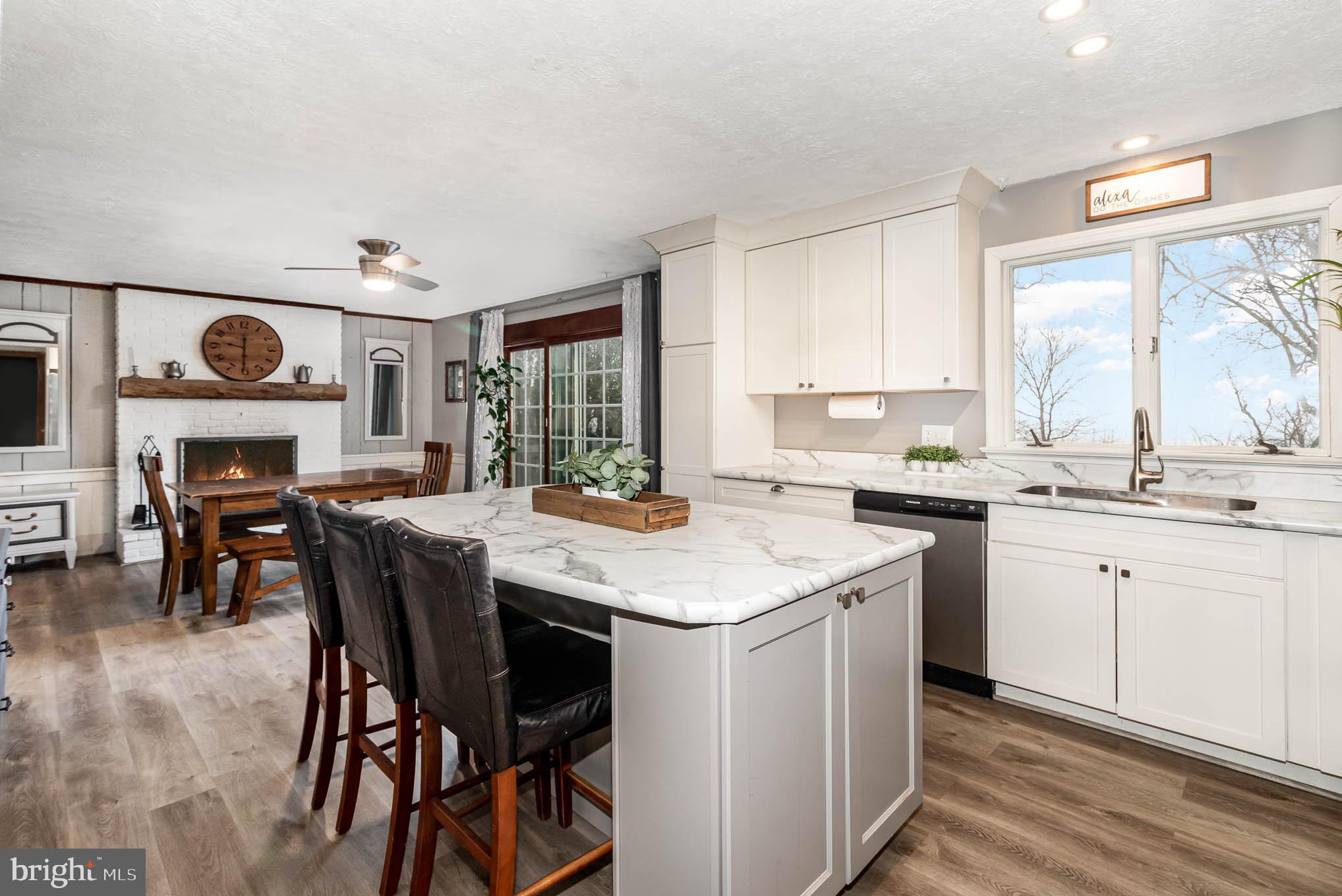 105 Pleasant View Drive Lititz, PA 17543 - Photo 8 of 29