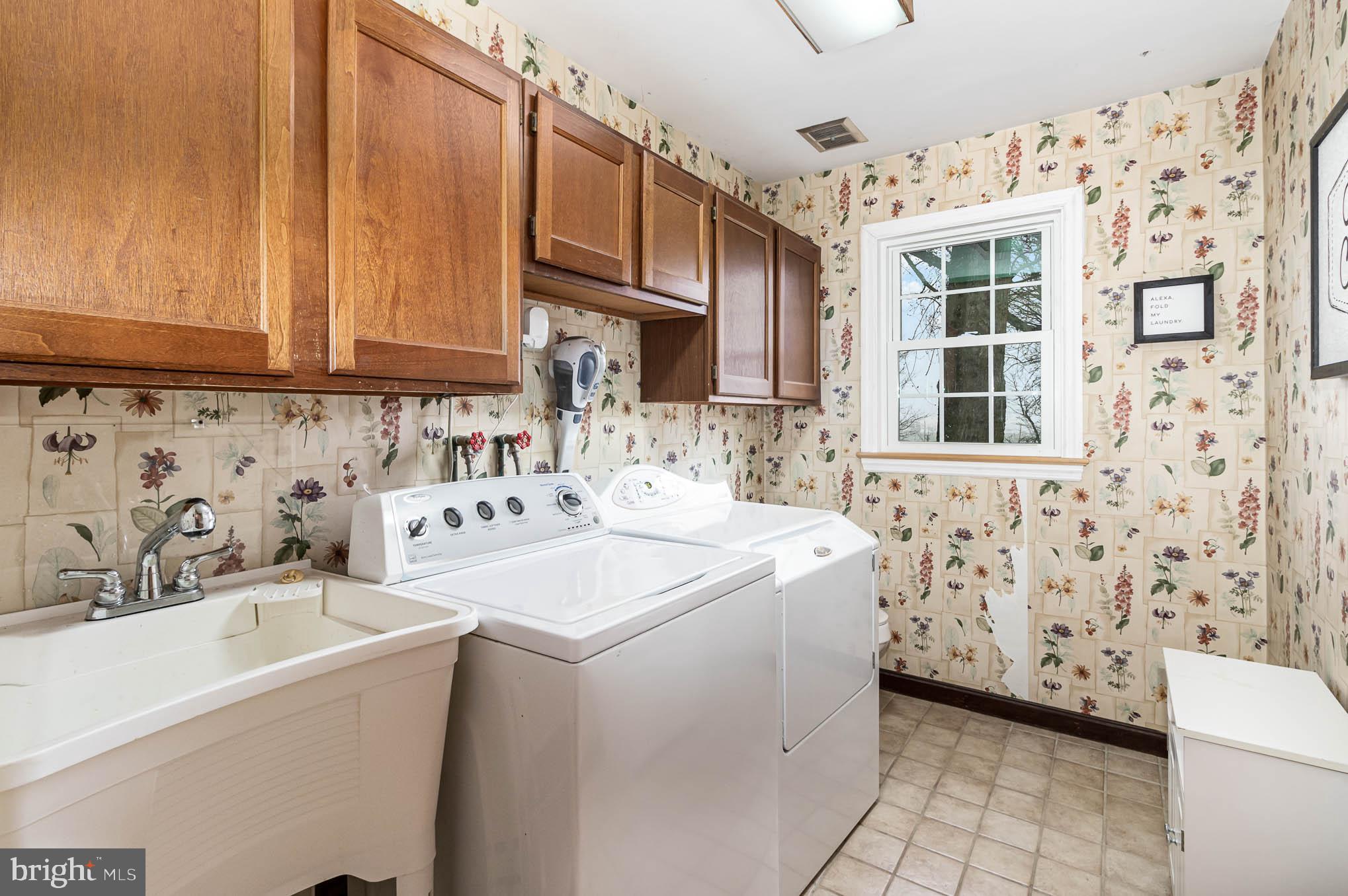 105 Pleasant View Drive Lititz, PA 17543 - Photo 9 of 29