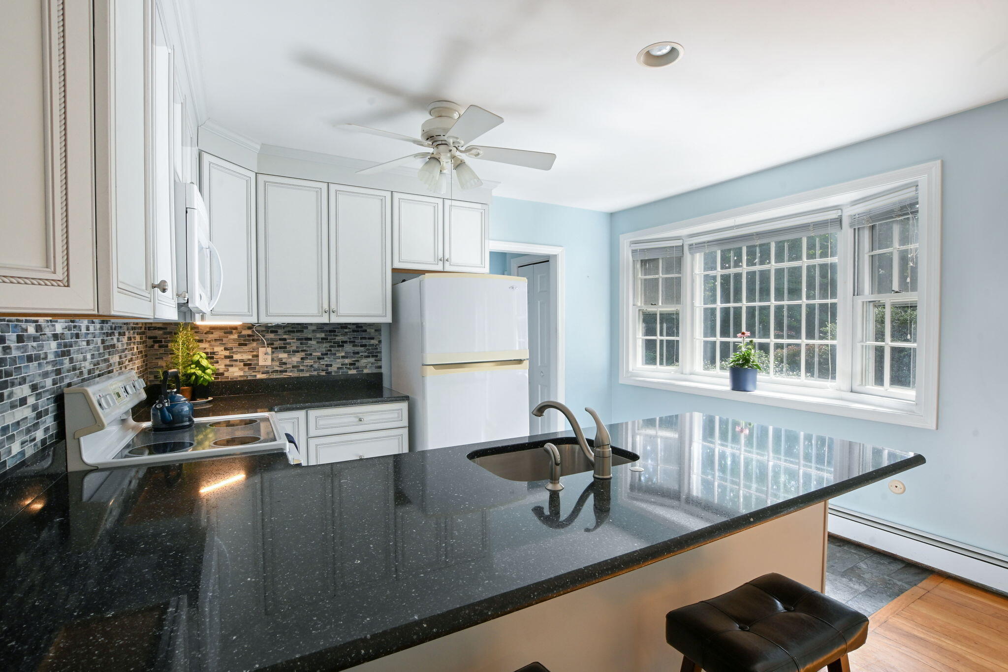 4 Royal Circle Sandwich, MA 02563 - Photo 12 of 35 13-web-or-mls-DSC_2540 copy