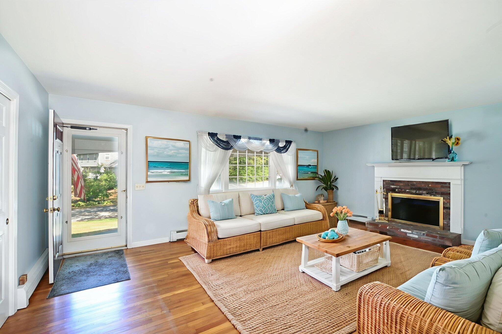 4 Royal Circle Sandwich, MA 02563 - Photo 3 of 35 4-web-or-mls-DSC_2467 copy virtually sta