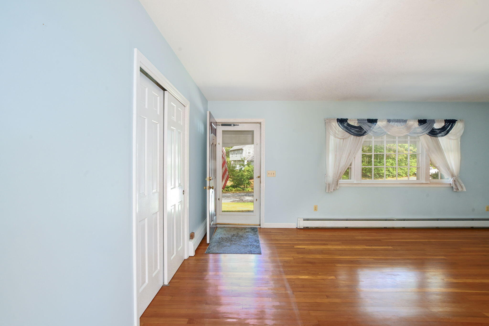 4 Royal Circle Sandwich, MA 02563 - Photo 4 of 35 5-web-or-mls-DSC_2481 copy