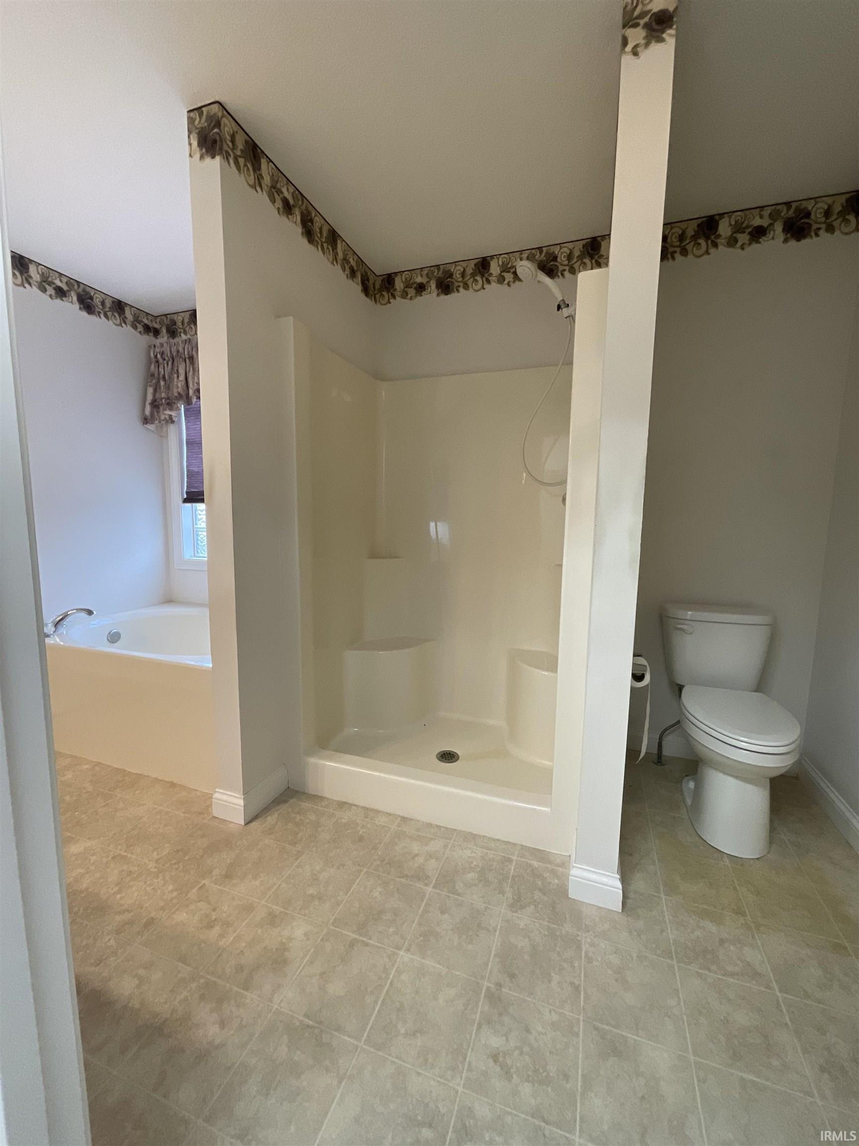 504 Meadow Lane Ossian, IN 46777 - Photo 13 of 23