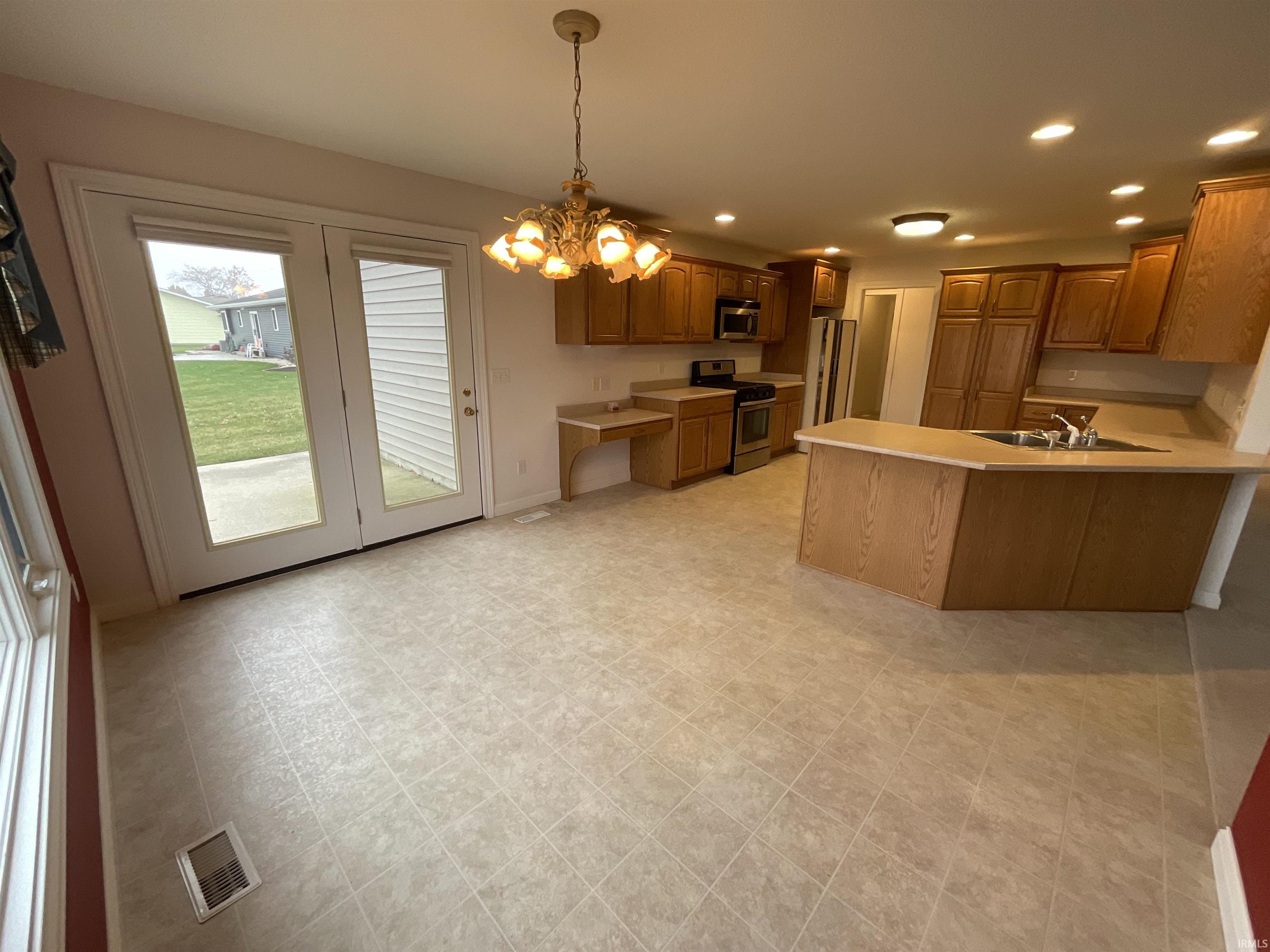 504 Meadow Lane Ossian, IN 46777 - Photo 9 of 23