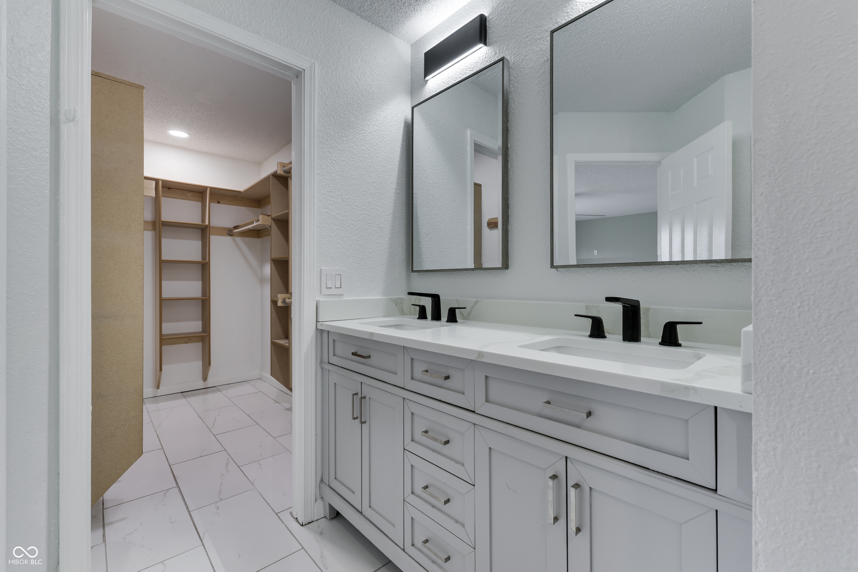 2886 Fieldstone Court Franklin, IN 46131 - Photo 17 of 36