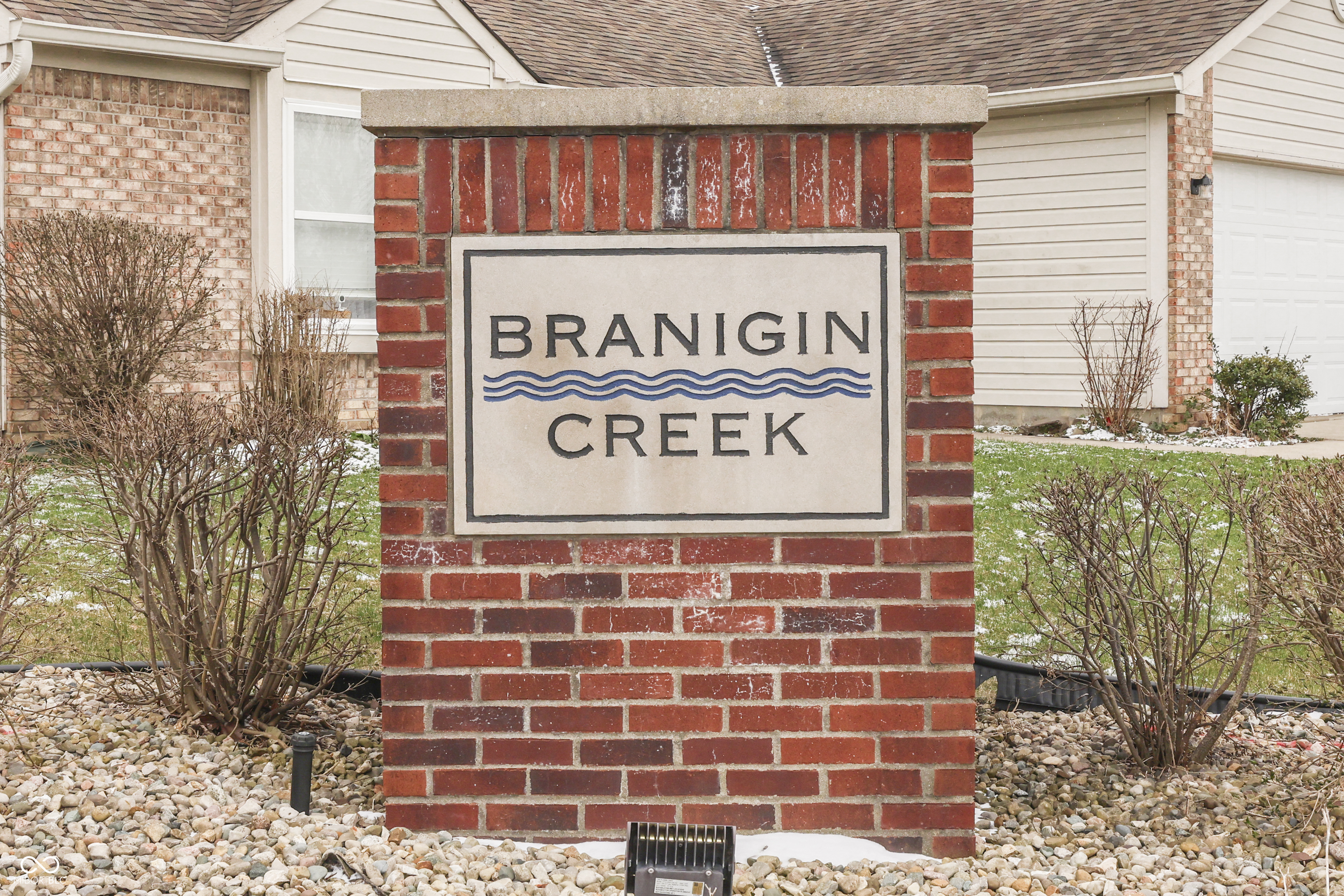 2886 Fieldstone Court Franklin, IN 46131 - Photo 2 of 36