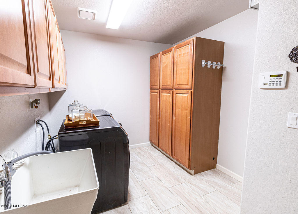 12555 North Copper Queen Way Tucson, AZ 85755 - Photo 33 of 42