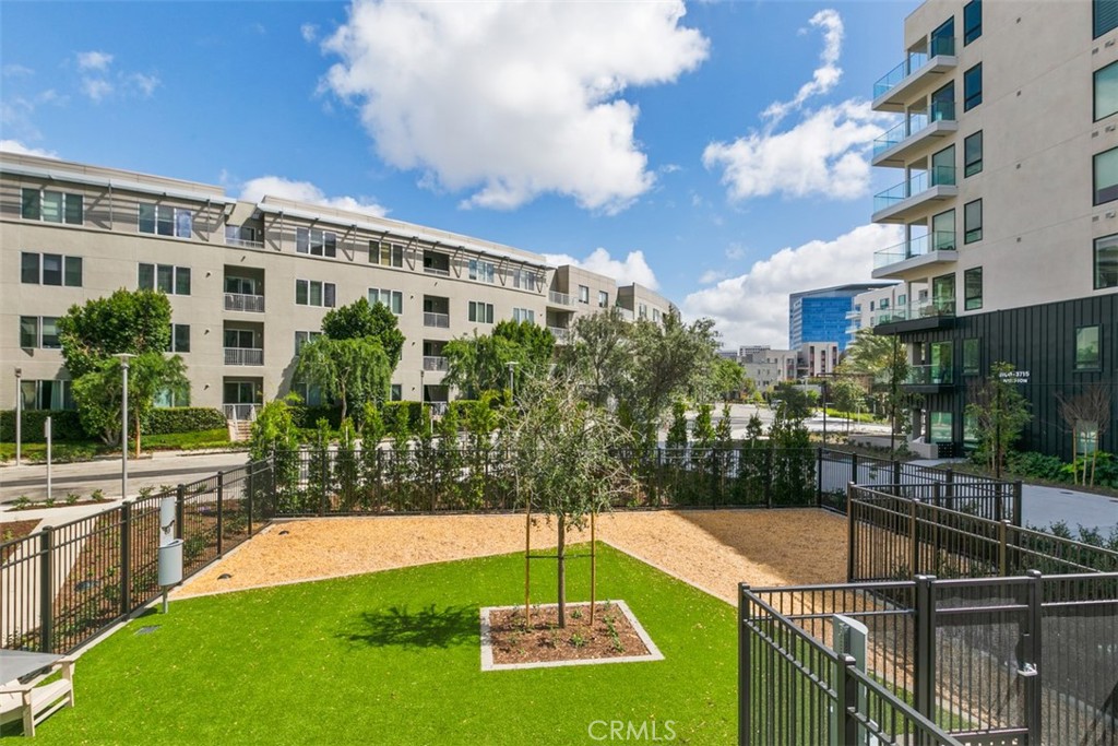 1407 Rivington Irvine, CA 92612 - Photo 27 of 34 Outdoor Common Space