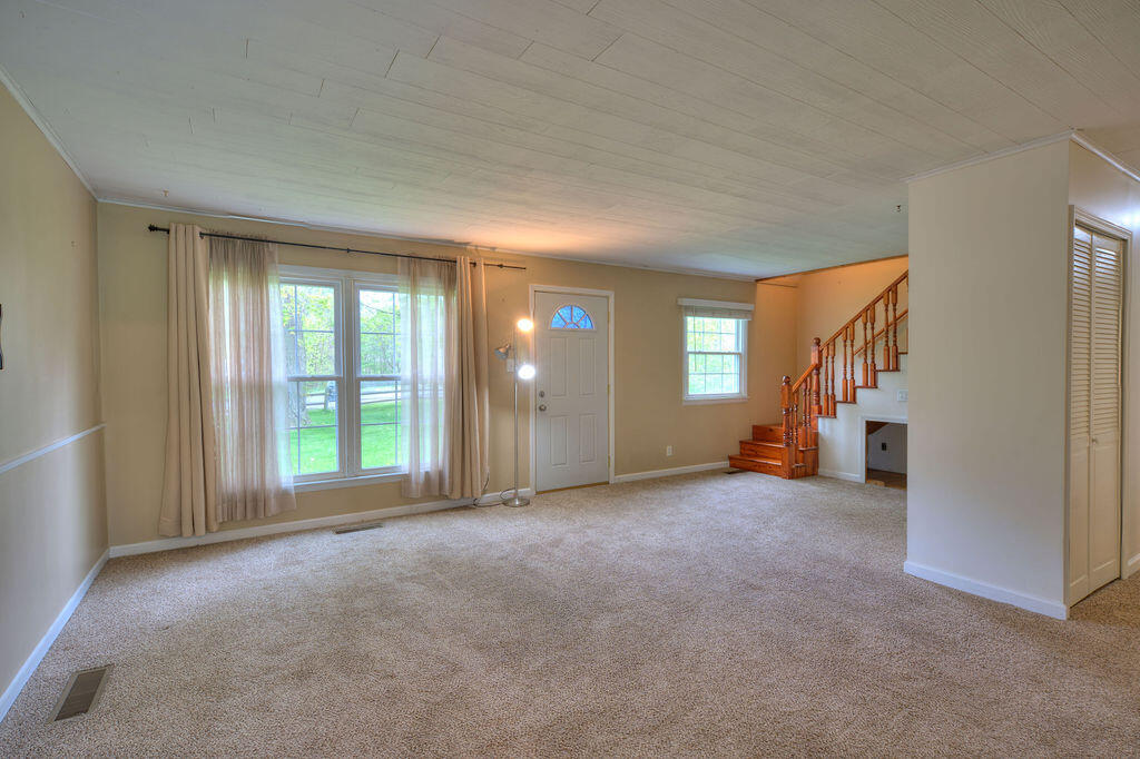 1507 Earl Road Michigan City, IN 46360 - Photo 8 of 16 1024x682